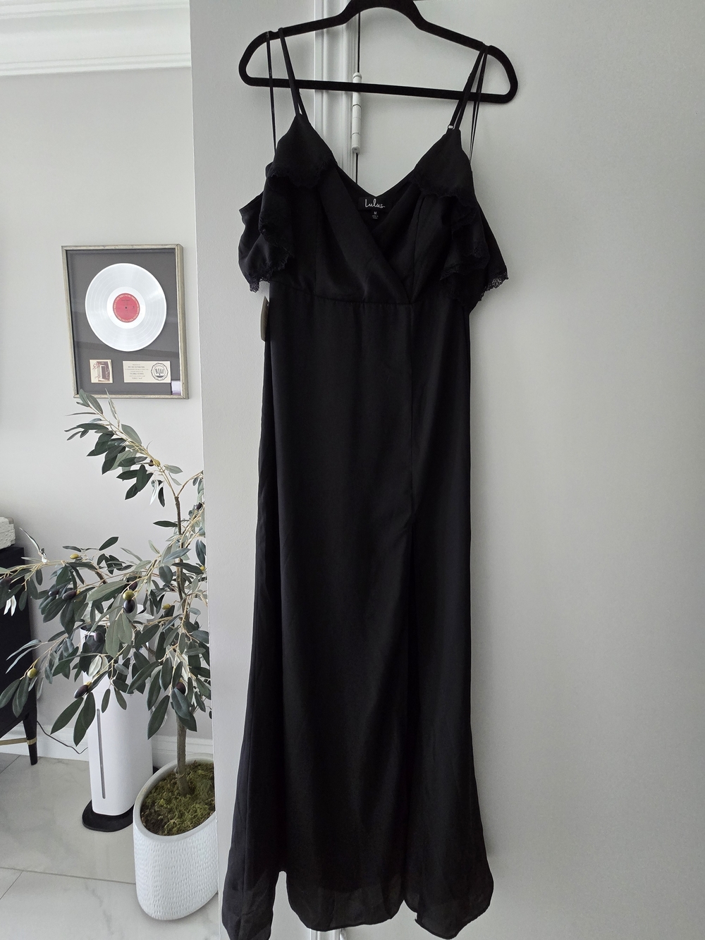NWT Lulus Black Maxi Dress with Ruffle Detail - MEDIUM